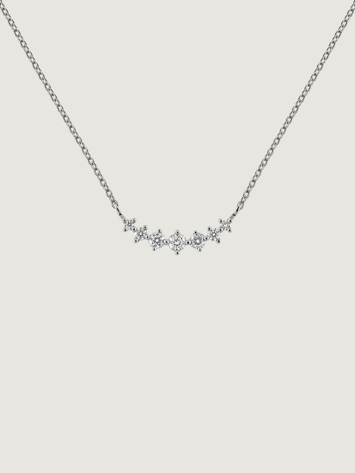 18K white gold necklace with diamonds