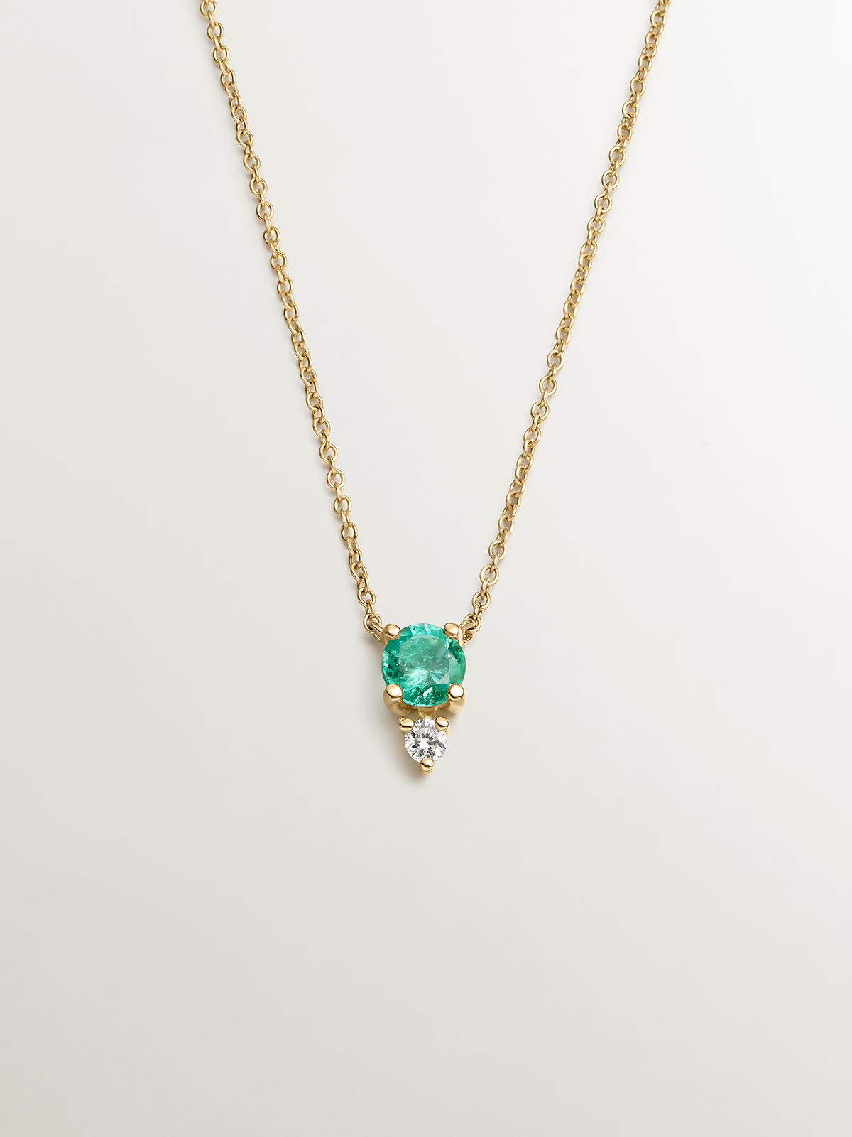 9K Yellow Gold Pendant with Emerald and Diamond