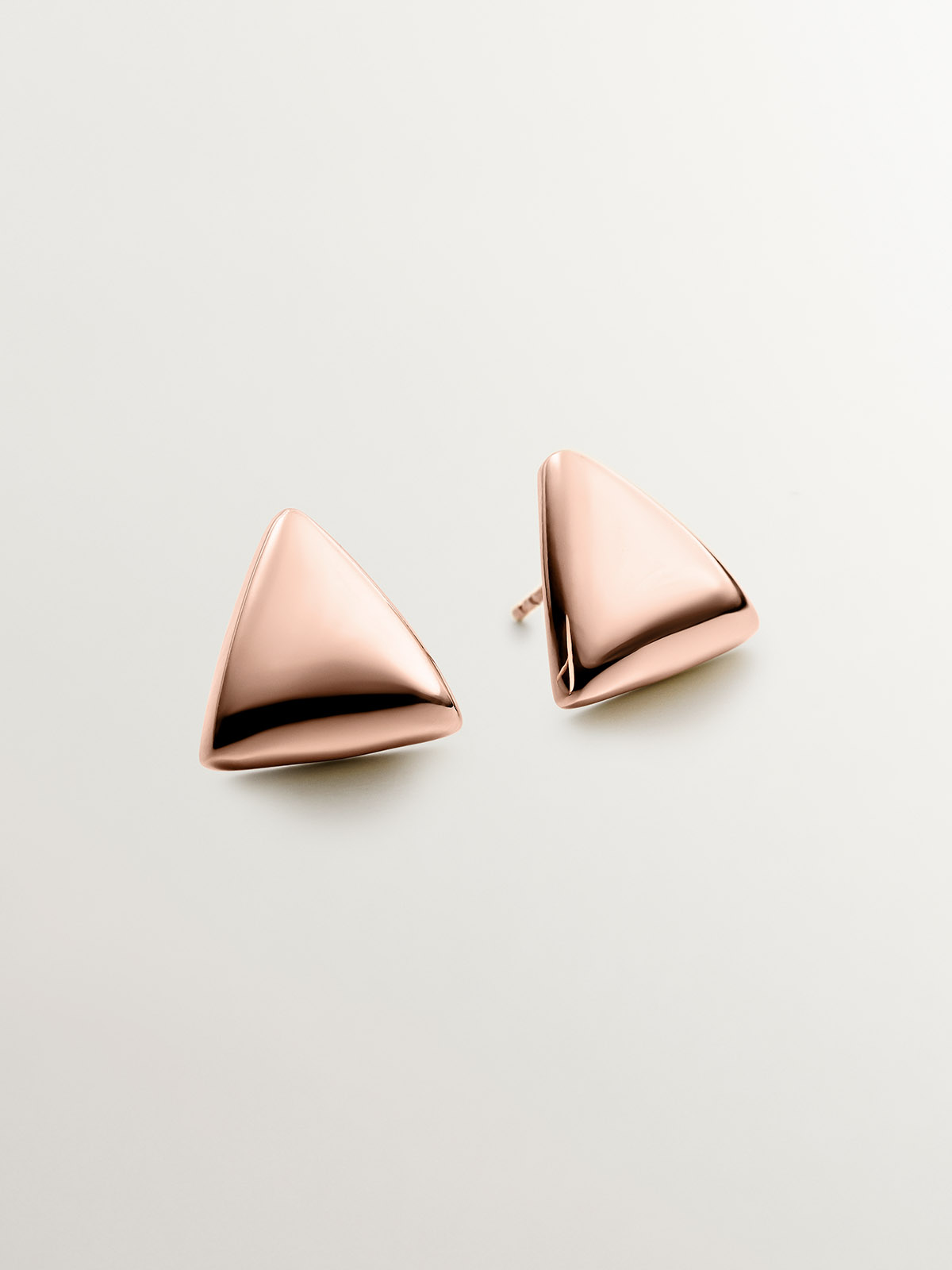 18K rose gold plated 925 silver earrings with triangular shape