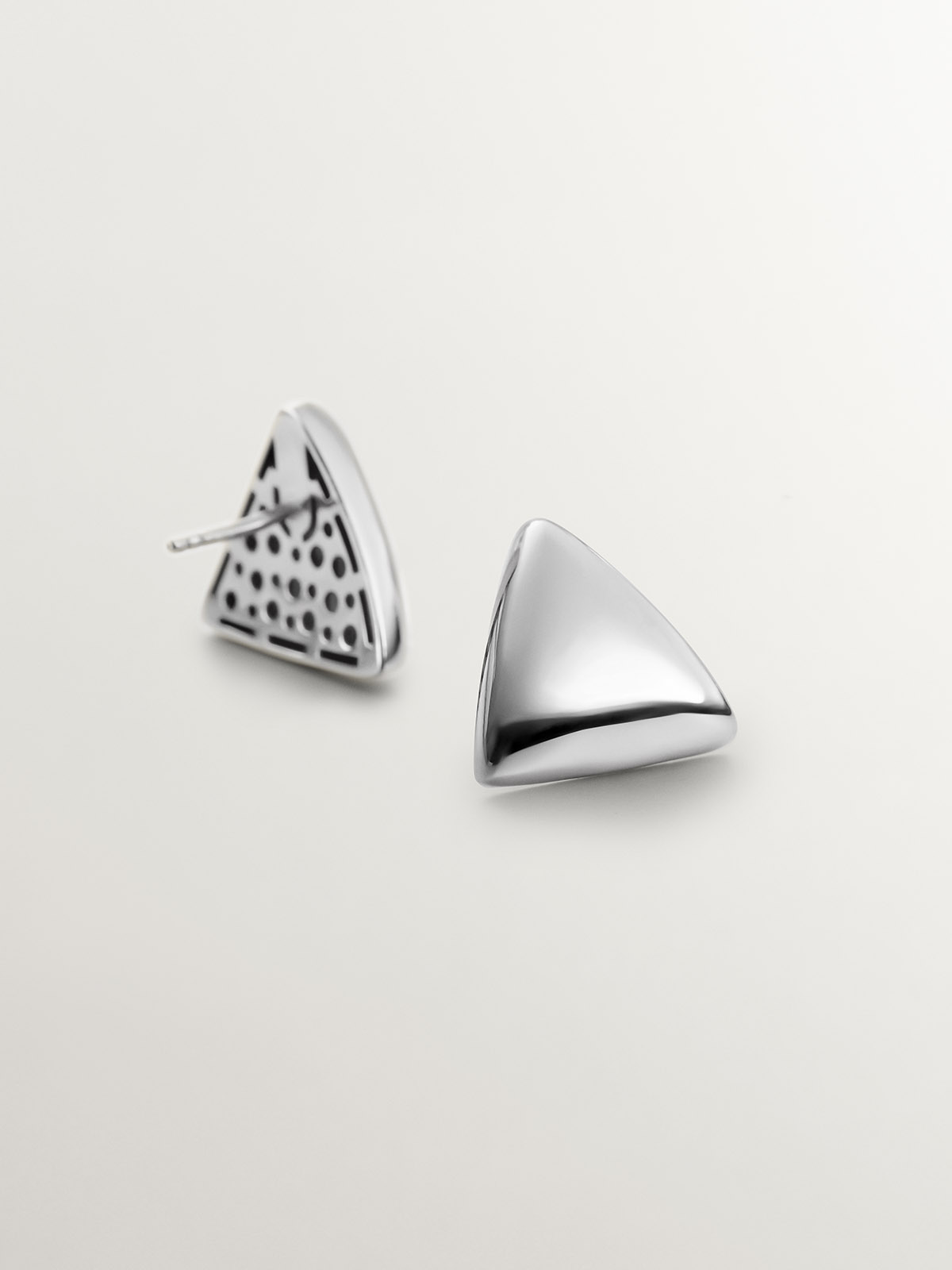 925 silver earrings with triangular shape